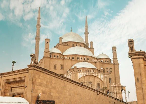 Full-Day Giza Pyramids & Old Cairo Tour