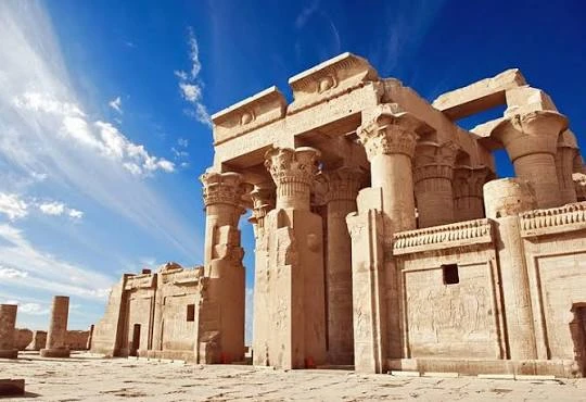 Sailing the Nile – Kom Ombo Temple & Edfu Temple