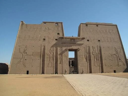 Sailing the Nile – Edfu & Kom Ombo Temples